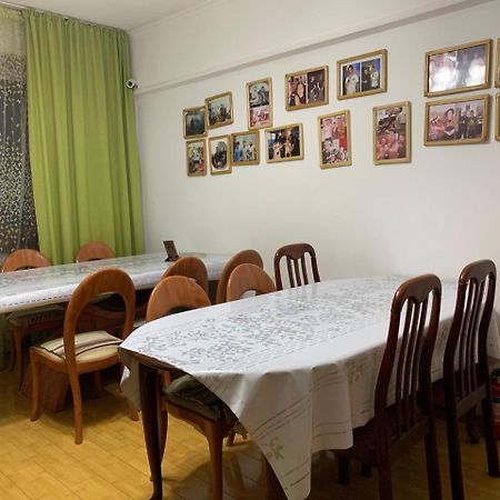 West Point Capsule Hostel Almaty Ngoại thất bức ảnh
