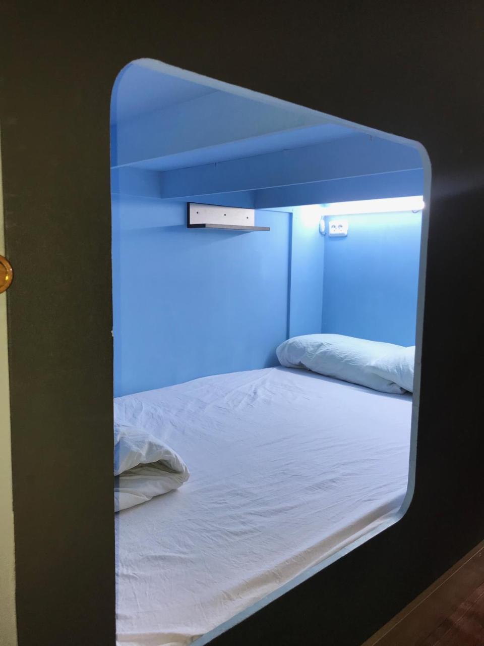West Point Capsule Hostel Almaty Ngoại thất bức ảnh