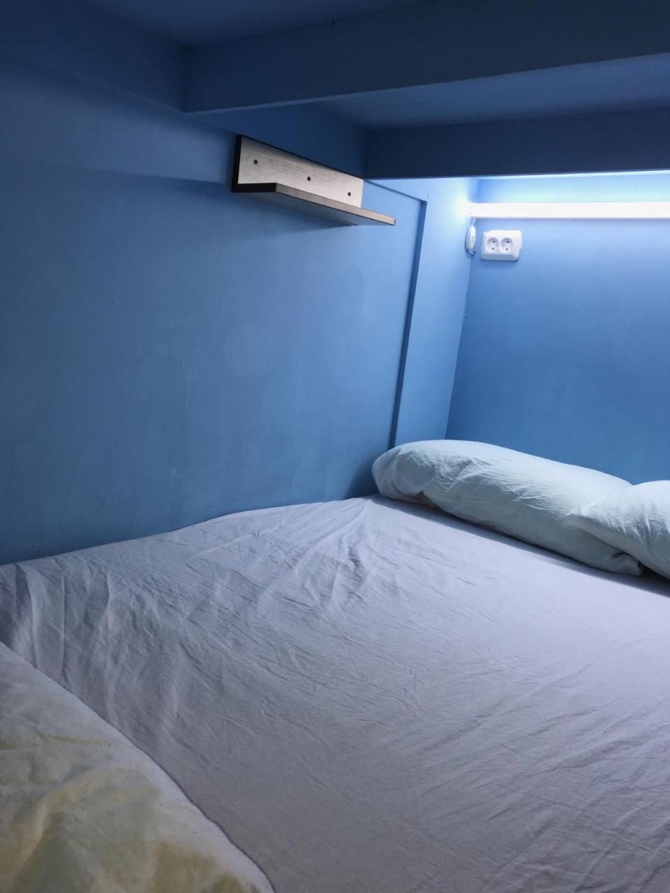 West Point Capsule Hostel Almaty Ngoại thất bức ảnh