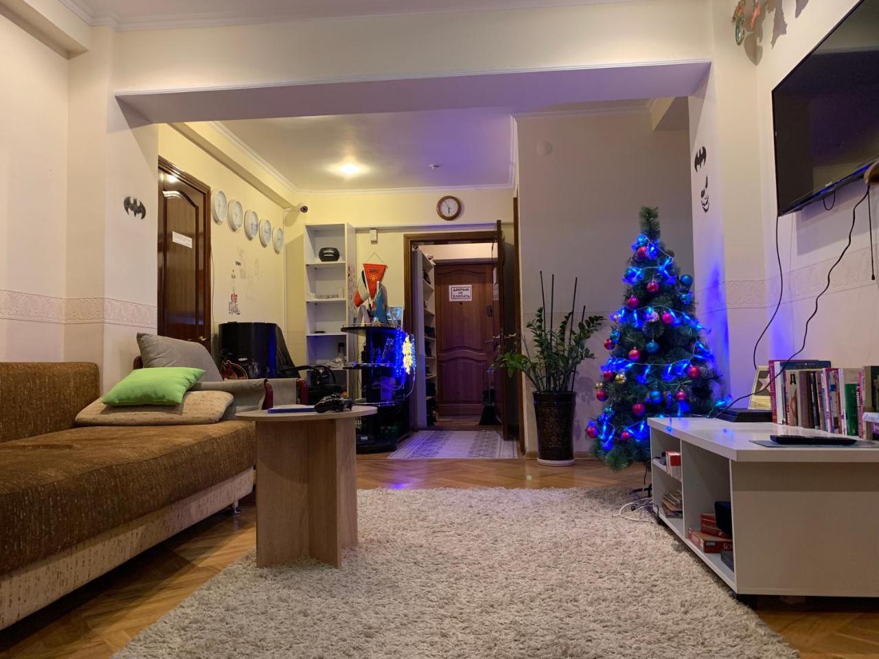 West Point Capsule Hostel Almaty Ngoại thất bức ảnh