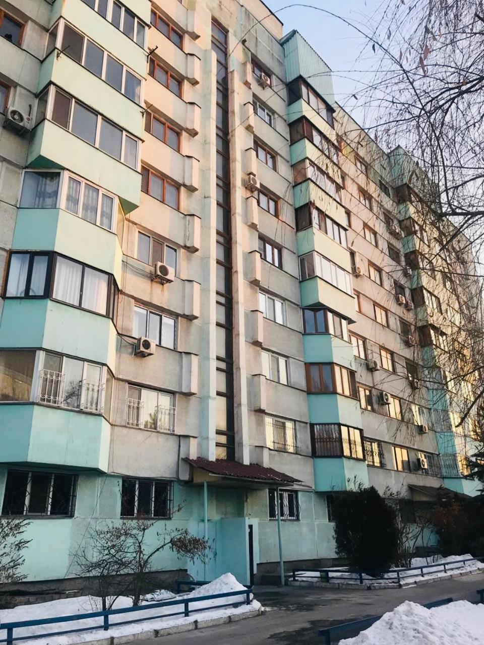 West Point Capsule Hostel Almaty Ngoại thất bức ảnh